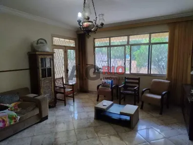 Casa com 3 Quartos à venda, 259m² no Vila Valqueire, Rio de Janeiro