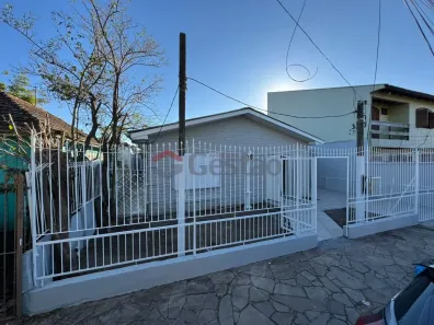 Sobrado com 5 Quartos à venda, 200m² no Niterói, Canoas