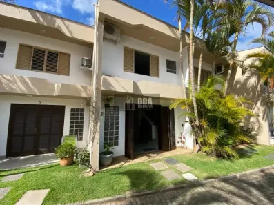 Casa de Condomínio com 2 Quartos à venda, 73m² no Jurerê, Florianópolis