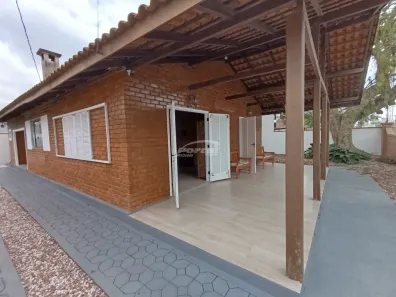 Casa com 3 Quartos à venda, 132m² no Centro, Balneário Piçarras