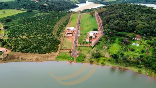 Lote/Terreno à venda, 500m² no , Caconde