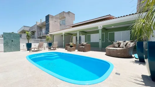 Casa com 3 Quartos para alugar, 150m² no Brejatuba, Guaratuba