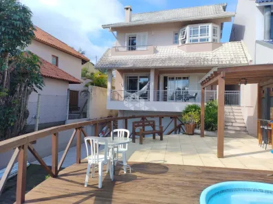 Casa com 3 Quartos à venda, 304m² no Espírito Santo, Porto Alegre