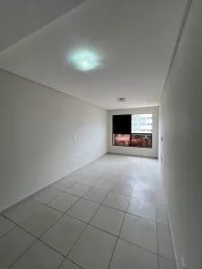 Apartamento com 2 Quartos para alugar, 55m² no Mangabeiras, Maceió