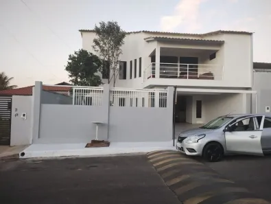 Casa de Condomínio com 5 Quartos para alugar, 260m² no Região dos Lagos, Brasília