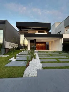 Casa de Condomínio com 4 Quartos à venda, 267m² no Cidade Alpha, Eusébio