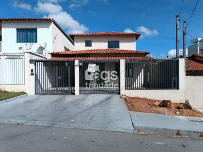 Casa com 4 Quartos para alugar, 200m² no Boa Esperança, Santa Luzia