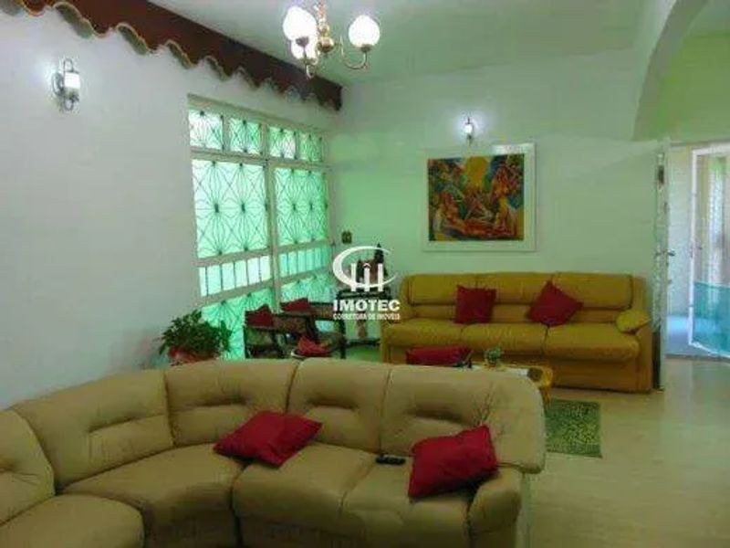 Casa com 3 quartos — Nova Suíssa, Belo Horizonte