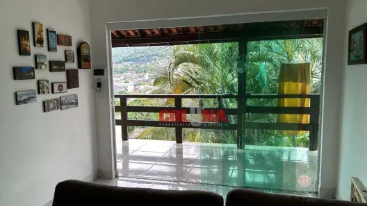 Casa com 3 Quartos à venda, 350m² no Piratininga, Niterói