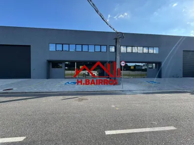 Galpão/Depósito/Armazém para alugar, 440m² no Jardim Califórnia, Jacareí