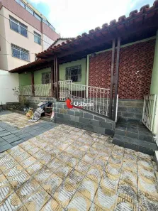 Casa com 3 Quartos para alugar, 90m² no Sagrada Família, Belo Horizonte
