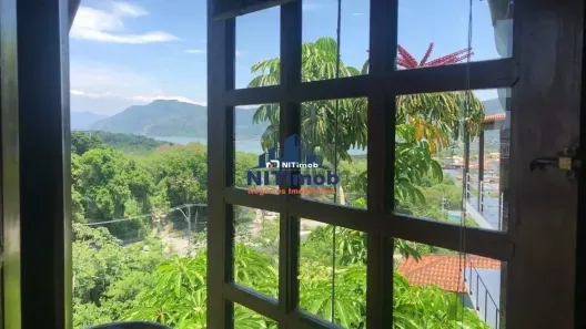 Casa com 3 Quartos à venda, 400m² no Piratininga, Niterói