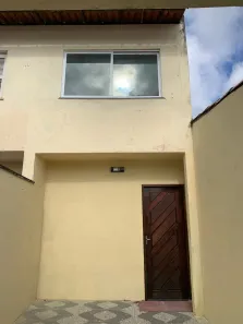 Casa com 2 Quartos para alugar, 80m² no Lagoa Redonda, Fortaleza
