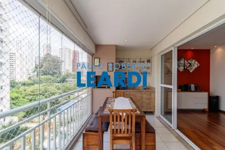 Apartamento com 2 Quartos à venda, 96m² no Jardim Caboré, São Paulo