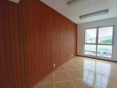 Sala Comercial para alugar, 86m² no Petrópolis, Porto Alegre