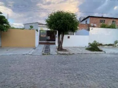 Casa com 2 Quartos à venda, 121m² no Indianópolis, Caruaru