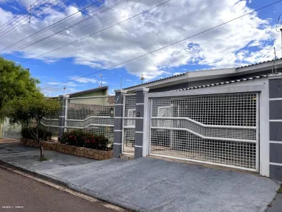Casa com 3 Quartos à venda, 194m² no Parque Residencial Servantes, Presidente Prudente