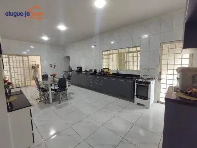 Fazenda/Sítio com 3 Quartos à venda, 170m² no Loteamento Parque do Museu, Caçapava