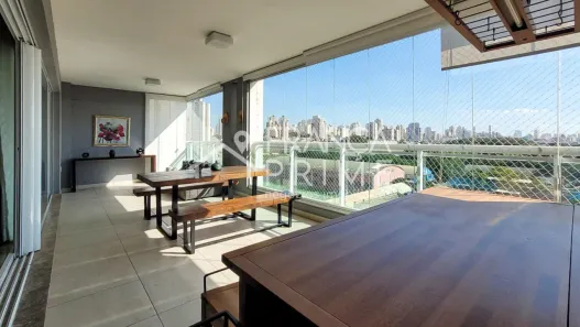 Apartamento com 3 Quartos para alugar, 241m² no Água Branca, São Paulo