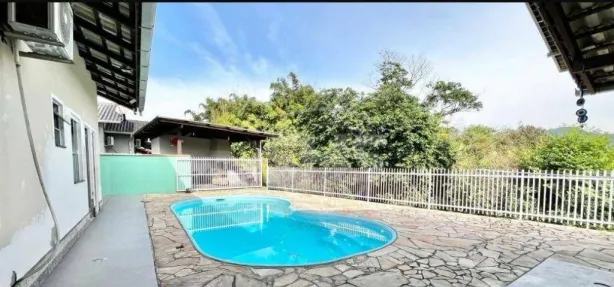 Casa com 3 Quartos para alugar, 249m² no Itoupava Central, Blumenau