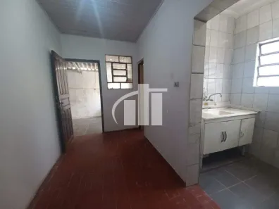 Casa com 2 Quartos para alugar, 55m² no Vila Universitária, São Paulo