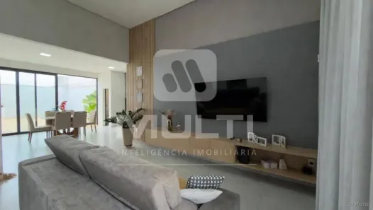 Casa com 3 Quartos à venda, 175m² no Novo Mundo, Uberlândia