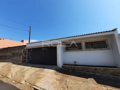Casa com 3 Quartos à venda, 195m² no Jardim Nova São Carlos, São Carlos