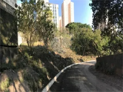 Lote/Terreno à venda, 780m² no Vila Suzana, São Paulo