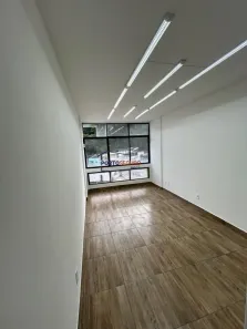 Sala Comercial à venda, 30m² no Centro, Vitória