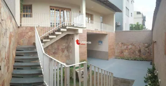 Casa com 3 Quartos à venda, 166m² no Jardim América, Belo Horizonte