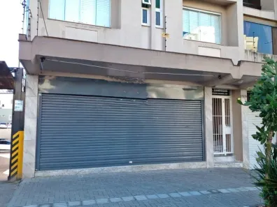 Ponto Comercial para alugar, 300m² no Centro, Caxias do Sul