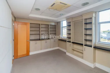 Sala Comercial à venda, 63m² no Praia de Belas, Porto Alegre