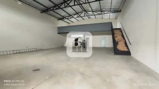Galpão/Depósito/Armazém para alugar, 320m² no Marta Helena, Uberlândia