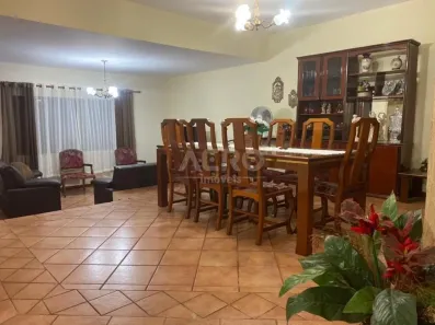 Casa com 3 Quartos à venda, 300m² no Jardim Paulista, Ourinhos