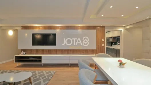 Apartamento com 2 Quartos para alugar, 104m² no Centro, Curitiba