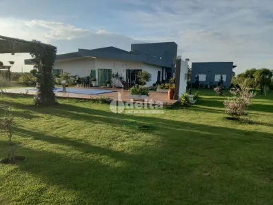 Fazenda/Sítio com 4 Quartos à venda, 250m² no Área Rural de Uberlândia, Uberlândia