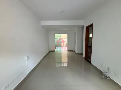 Sobrado com 3 Quartos à venda, 99m² no Pinheirinho, Curitiba