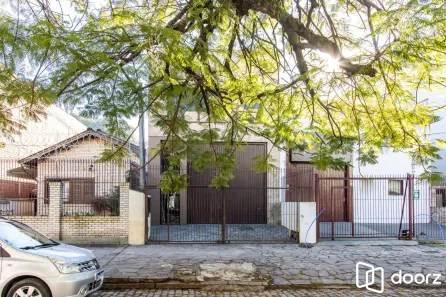 Galpão/Depósito/Armazém à venda, 270m² no São Geraldo, Porto Alegre