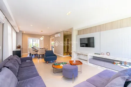 Casa de Condomínio com 4 Quartos à venda, 482m² no São Braz, Curitiba