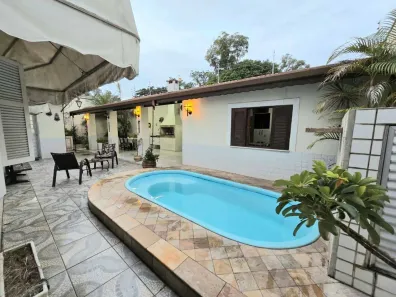 Casa com 4 Quartos à venda, 210m² no Vila Santa Isabel, Taubaté