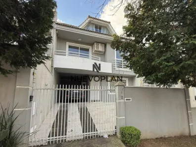 Sobrado com 3 Quartos à venda, 131m² no Santo Inácio, Curitiba