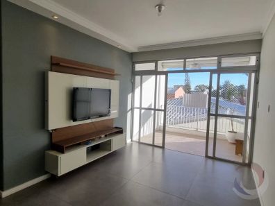 Apartamento com 3 Quartos à venda, 120m² no Coqueiros, Florianópolis