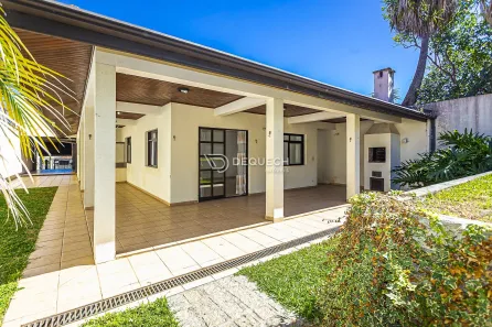 Casa com 3 Quartos à venda, 225m² no Vista Alegre, Curitiba