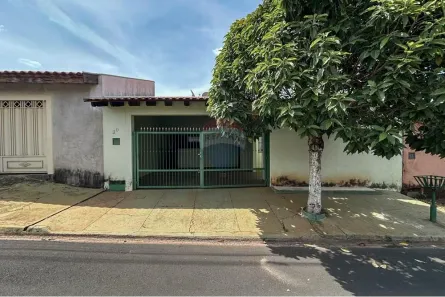 Casa com 2 Quartos à venda, 154m² no Jardim Arlindo Laguna, Ribeirão Preto