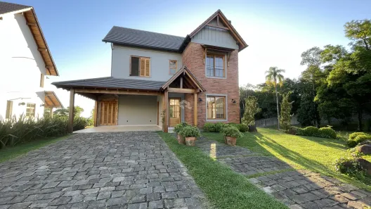 Casa de Condomínio com 3 Quartos à venda, 341m² no Country, Santa Cruz do Sul