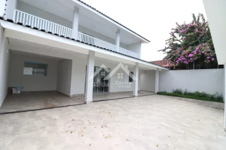 Sobrado com 5 Quartos à venda, 220m² no , Peruíbe