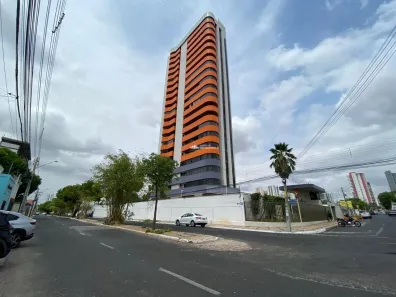 Apartamento com 3 Quartos à venda, 231m² no Jóquei, Teresina