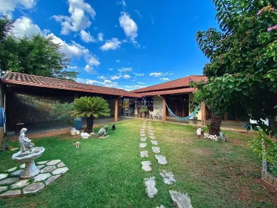 Casa com 3 Quartos à venda, 428m² no Santa Mônica, Belo Horizonte