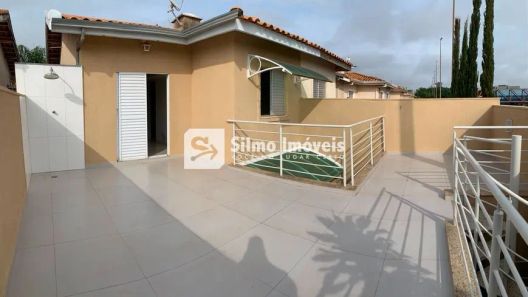 Sobrado com 4 Quartos à venda, 200m² no Morada da Colina, Uberlândia