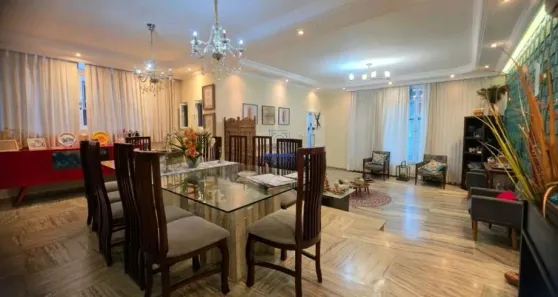 Casa com 3 Quartos à venda, 330m² no Ponta da Praia, Santos